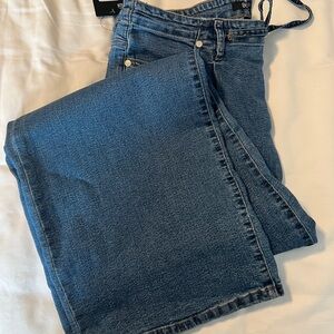 BCBG High Rise Wide Leg Jeans 12/31 NWT